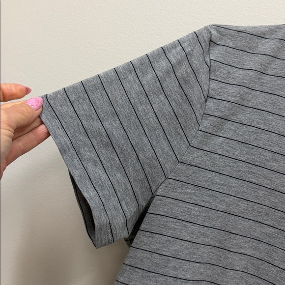 Lululemon Gray with Black Stripe Love Tee Sz 8! - Picture 5 of 7